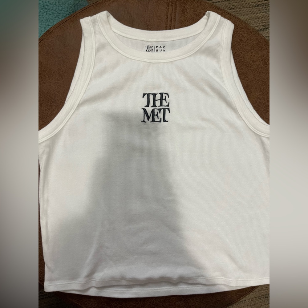 The Met x Women’s Pacsun Tank Top